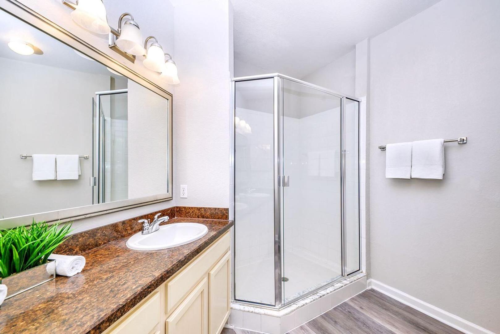Bright & Modern 2Br Condo With Pool & Hot Tub, Near Disney! Orlando Exterior photo